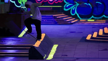 Session: Skate Sim - Abandoned Mall screenshot