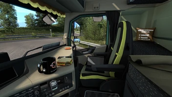 Euro Truck Simulator 2 - Cabin Accessories screenshot
